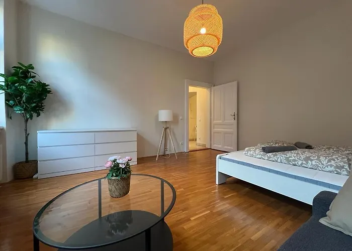 90 M2 Stylish With Free Parking * Відень