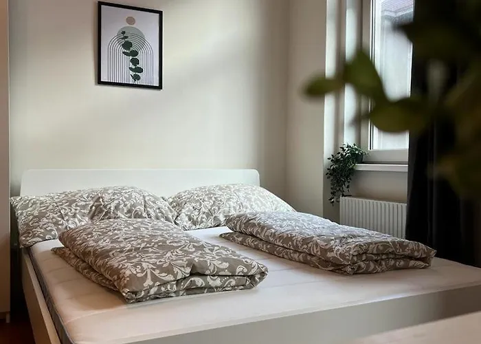 90 M2 Stylish With Free Parking Апартаменти *